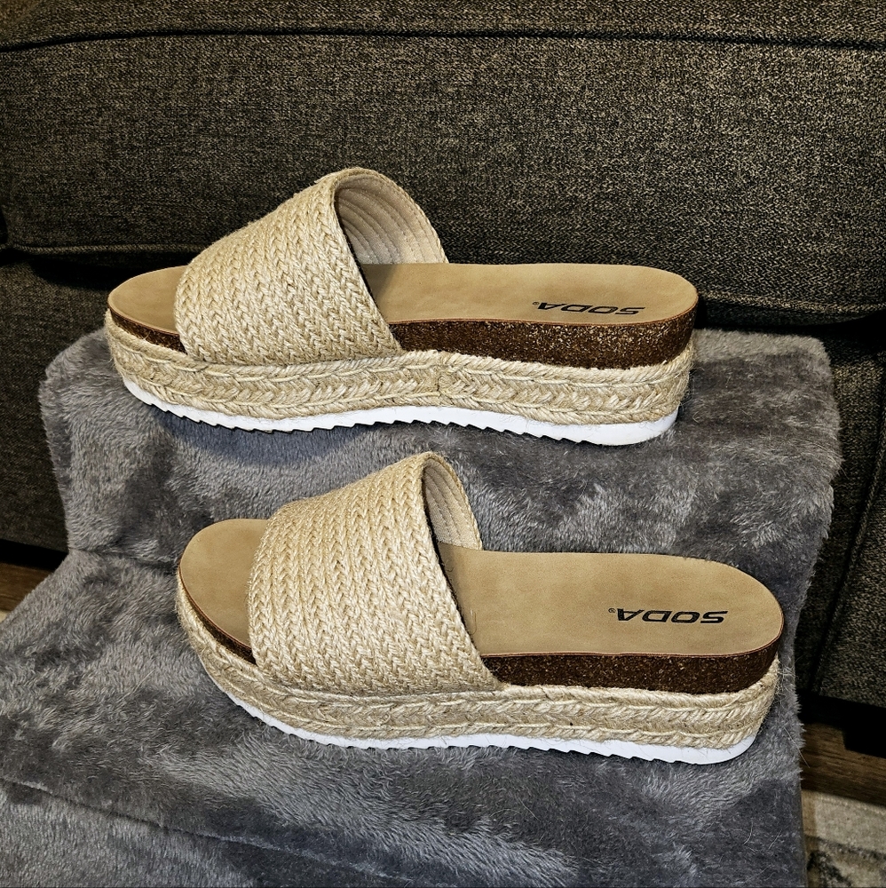 Soda Brand Espadrilles Shoes Size 9. Neutral Color.